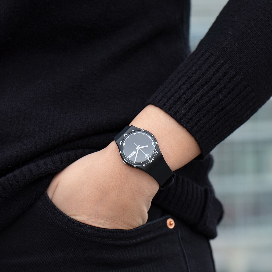 OVER BLACK - GB757 | Swatch® Official Online Store