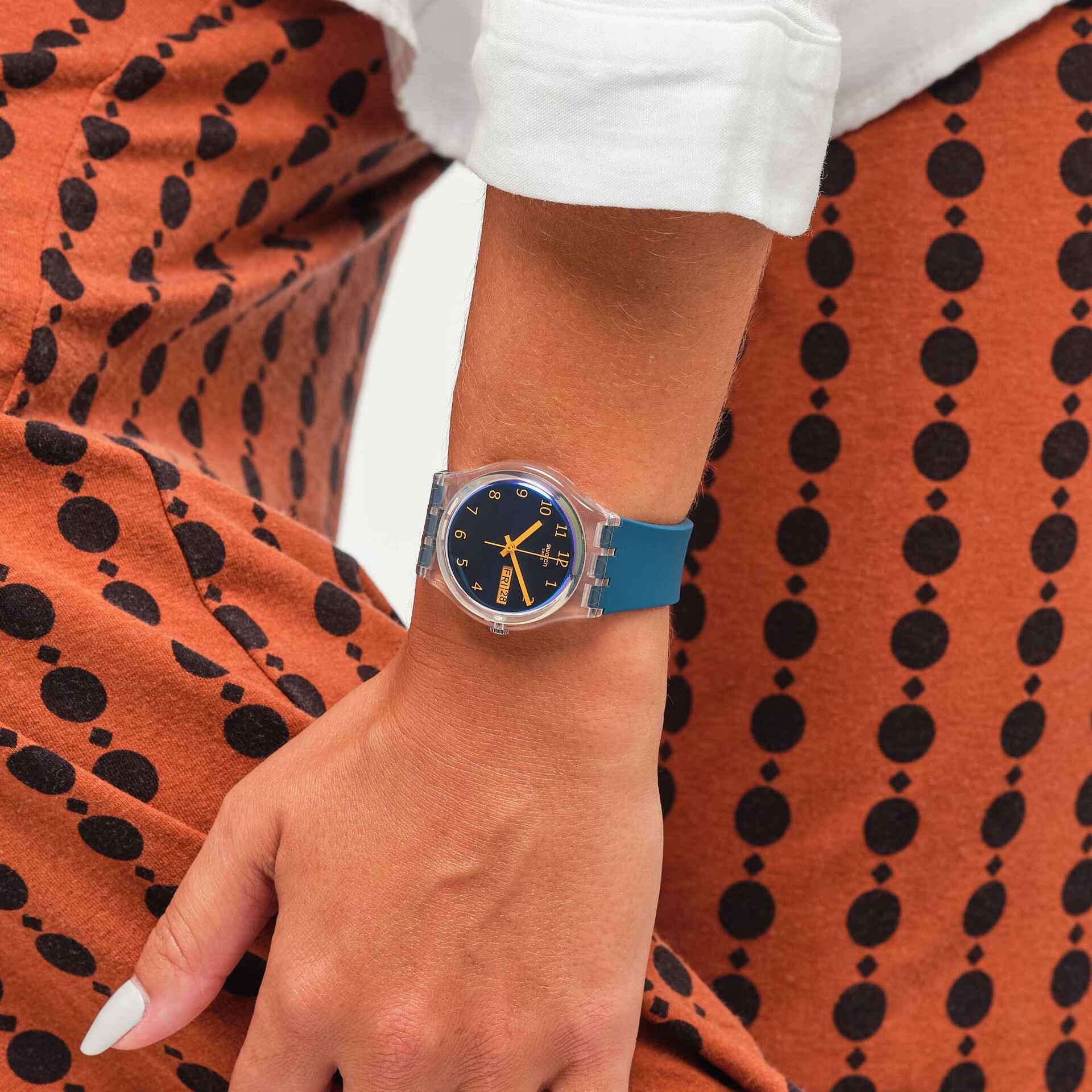 BLUE AWAY - SO28K700-S14 | Swatch® 日本