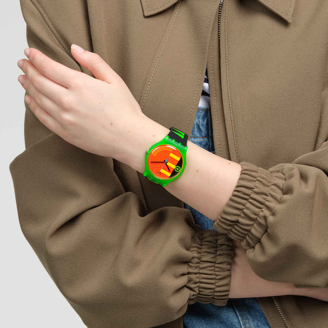SWATCH NEON RIDER - SO29G106 | Swatch® India