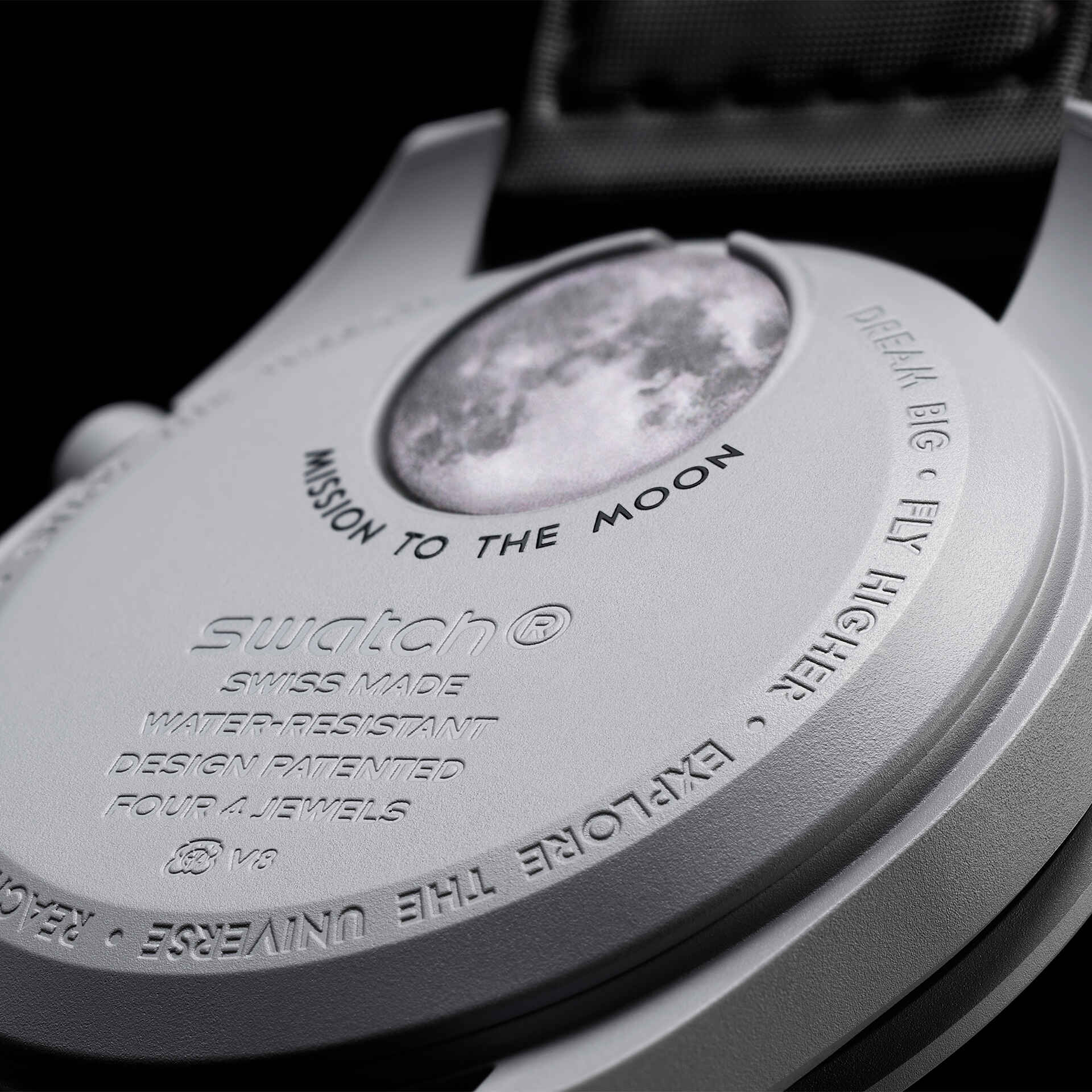 SO33M100 - MISSION TO THE MOON - Swatch® Official Store