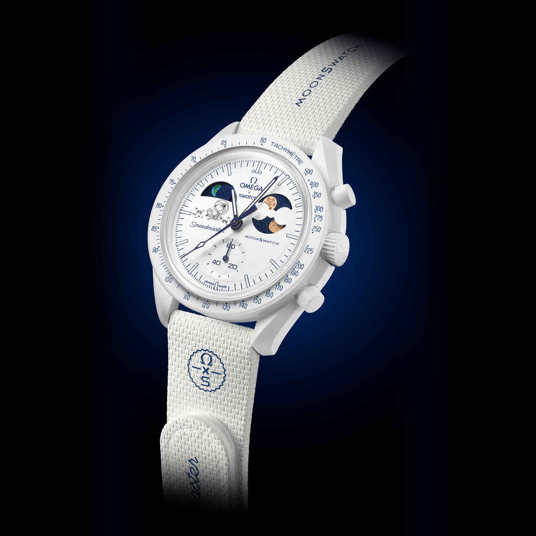 オメガ スウォッチ スヌーピー MOONSHINE GOLD SO33W701L MISSION TO EARTHPHASE - MOONSHINE GOLD - SO33W701L | Swatch® 日本