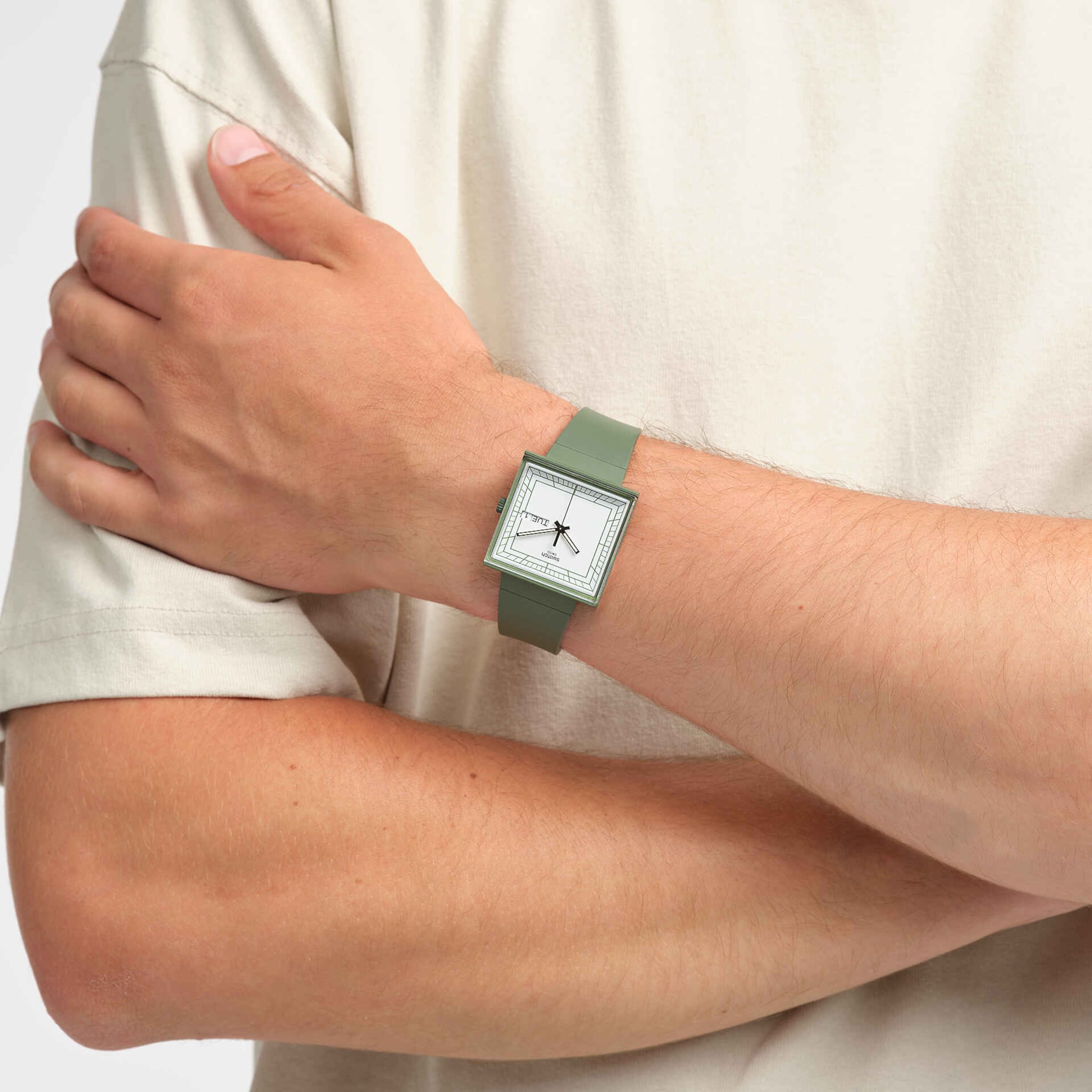 https://static.swatch.com/images/product/SO34G700/li3/SO34G700_li3_ec001.jpg