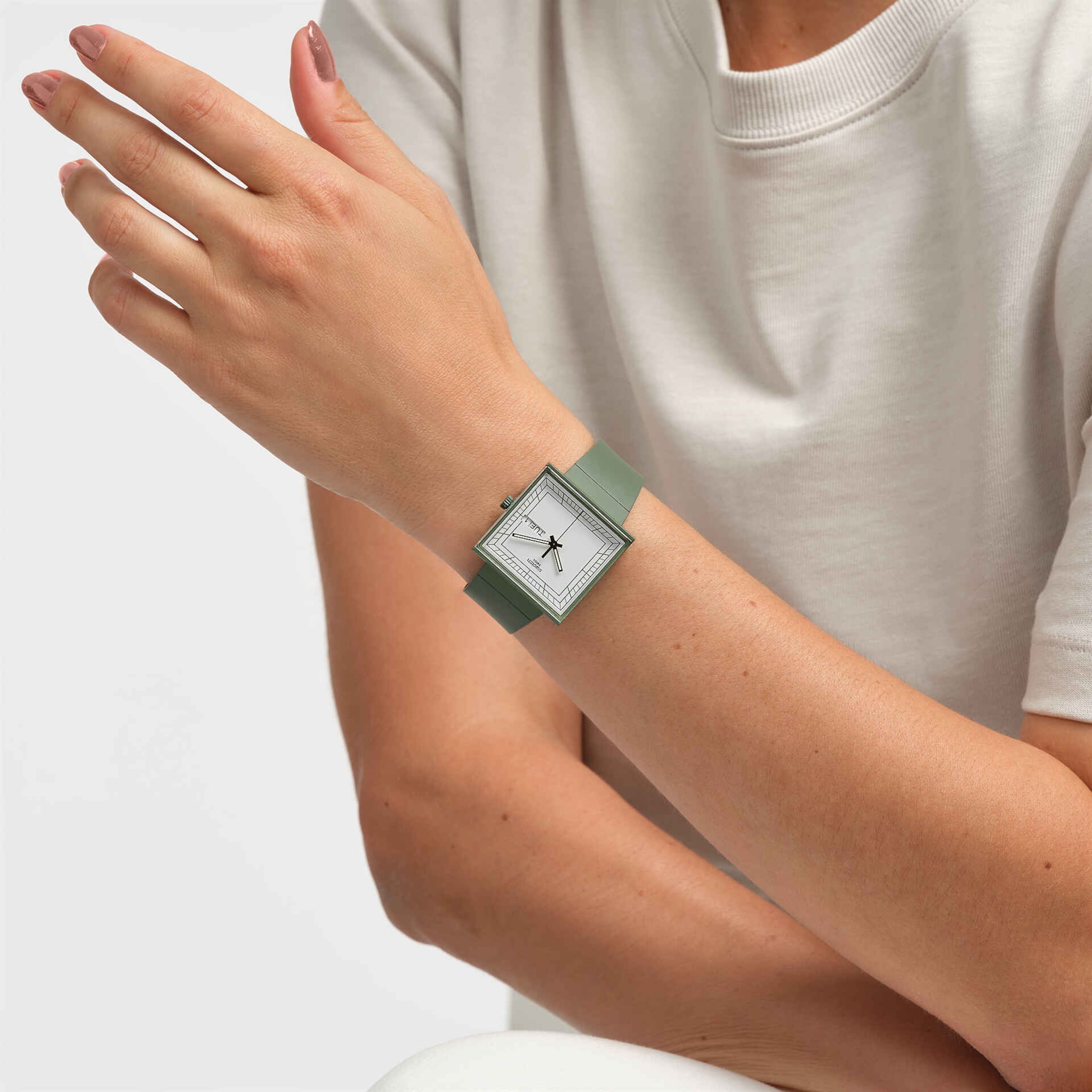 https://static.swatch.com/images/product/SO34G700/li4/SO34G700_li4_ec001.jpg