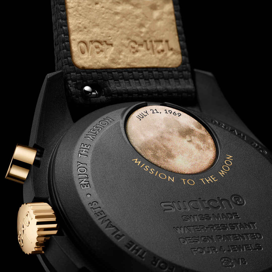 MISSION TO THE MOON 1969 with 18K gold | Bioceramic MoonSwatch