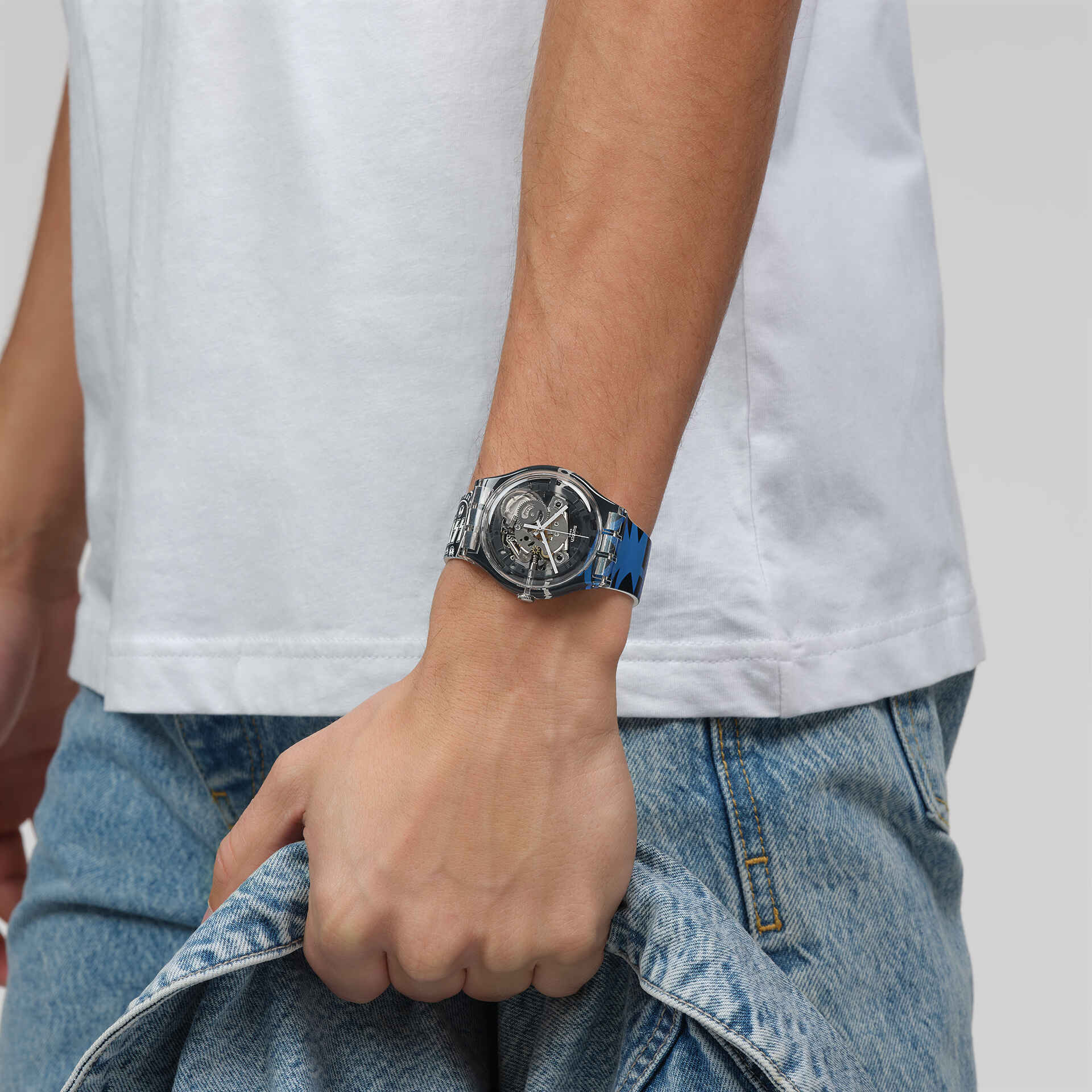 SUOK137-044 - SKY - KISS BLUE - Swatch® Official Store