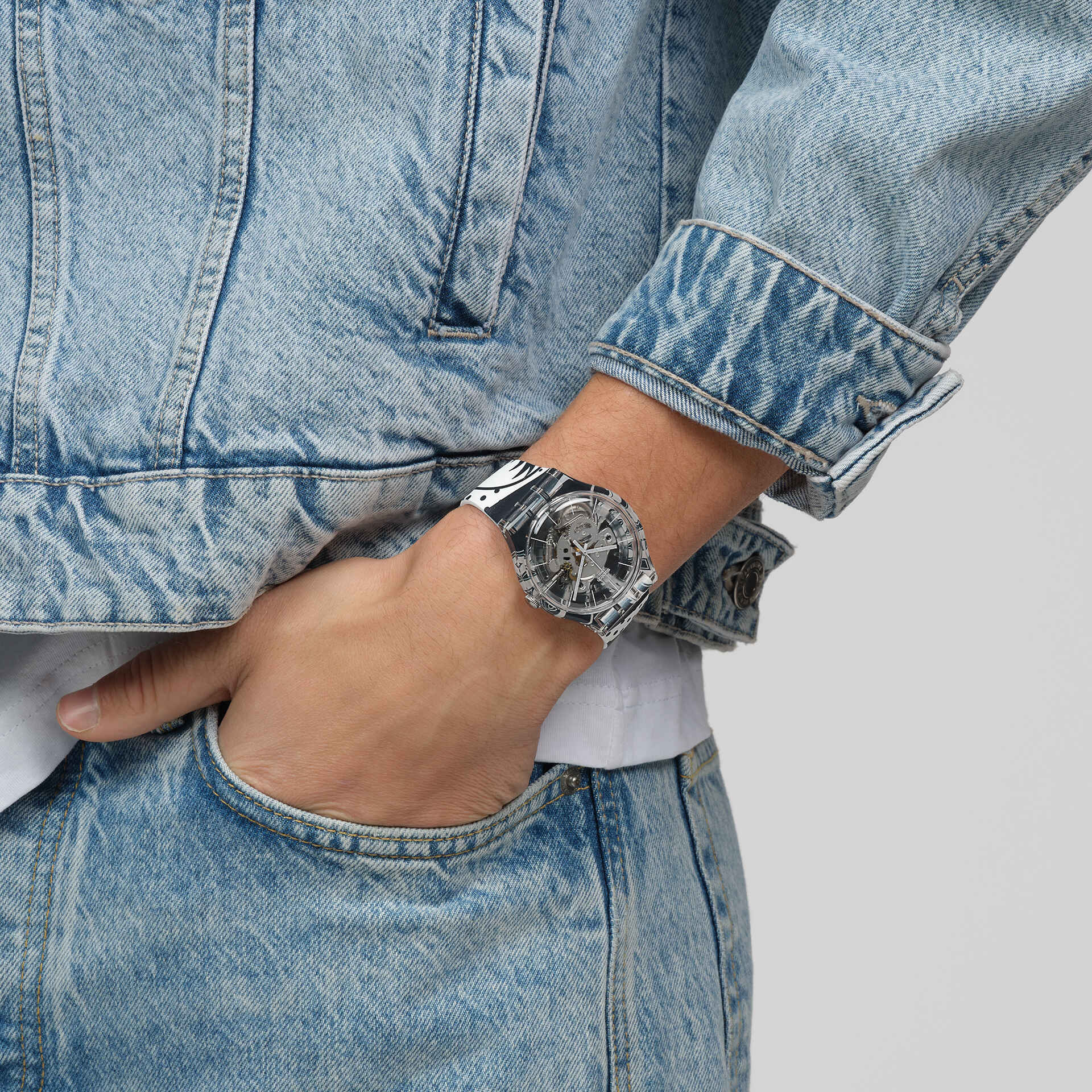 SUOK145-059 - SXY - KISS GREEN - Swatch® Official Store