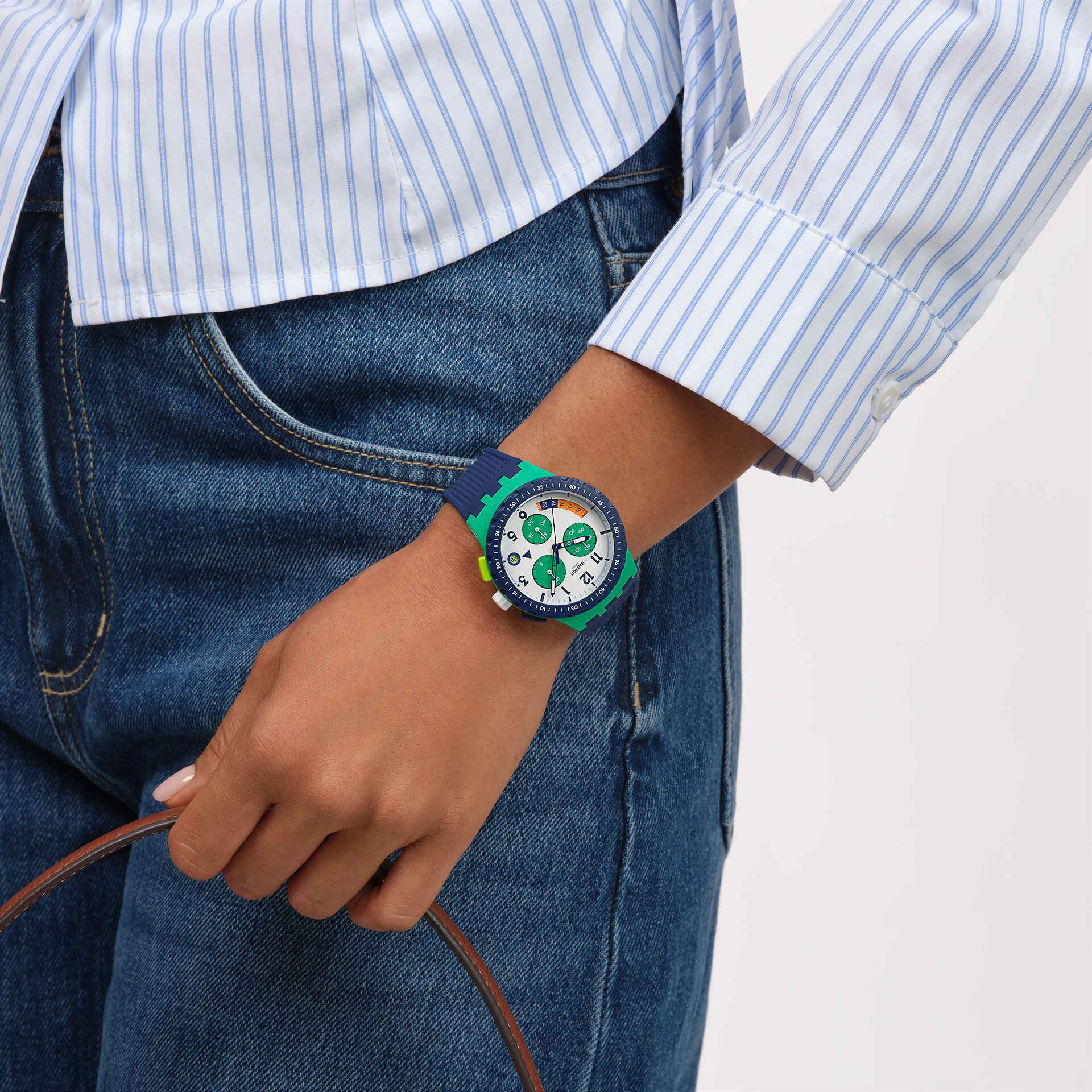 TIME FLIES - SUSG412 | Swatch ESSENTIALS | Swatch® Singapore
