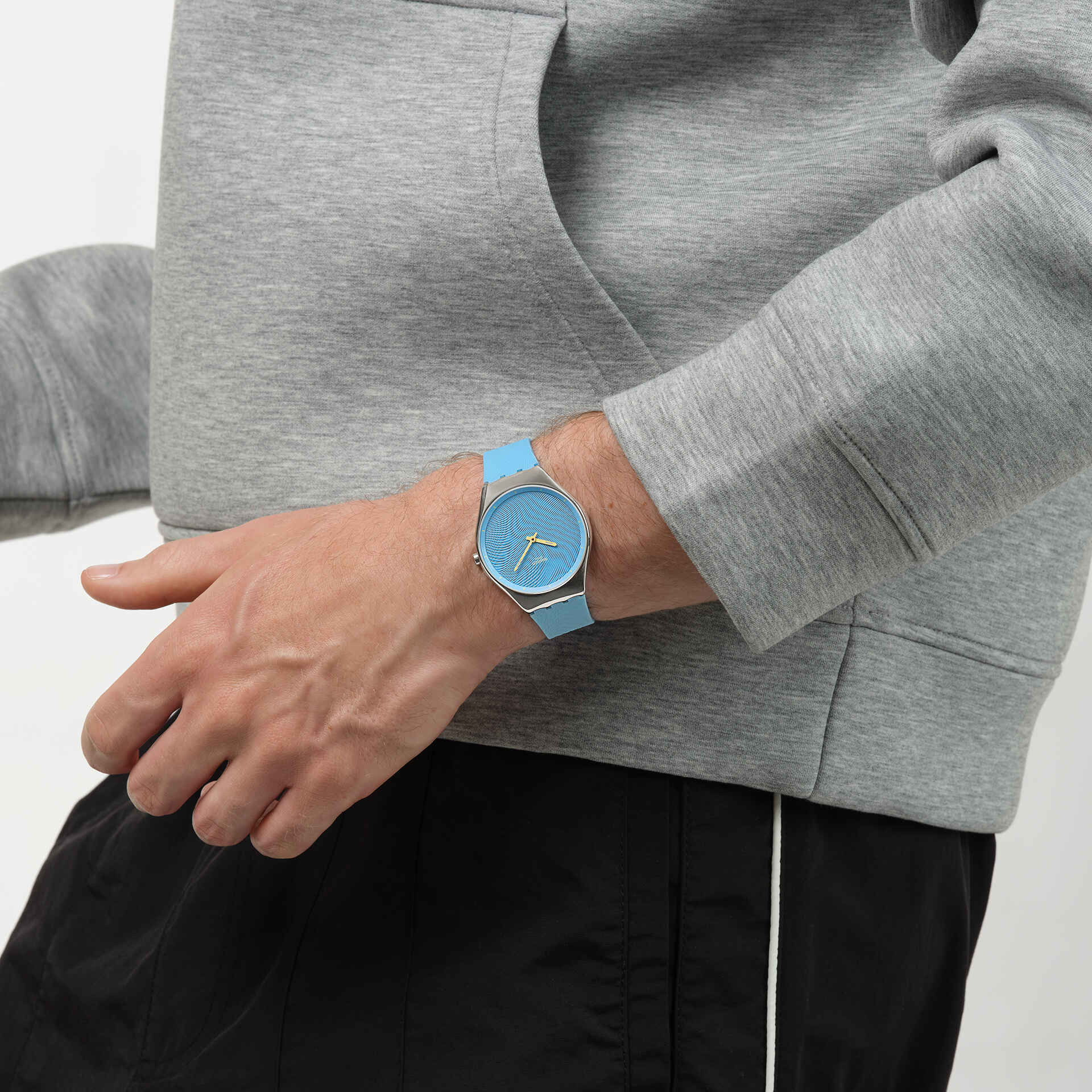 さち様ライトブルーs IRIDESCENTLY BLUE - SYXS164 | Swatch® 日本